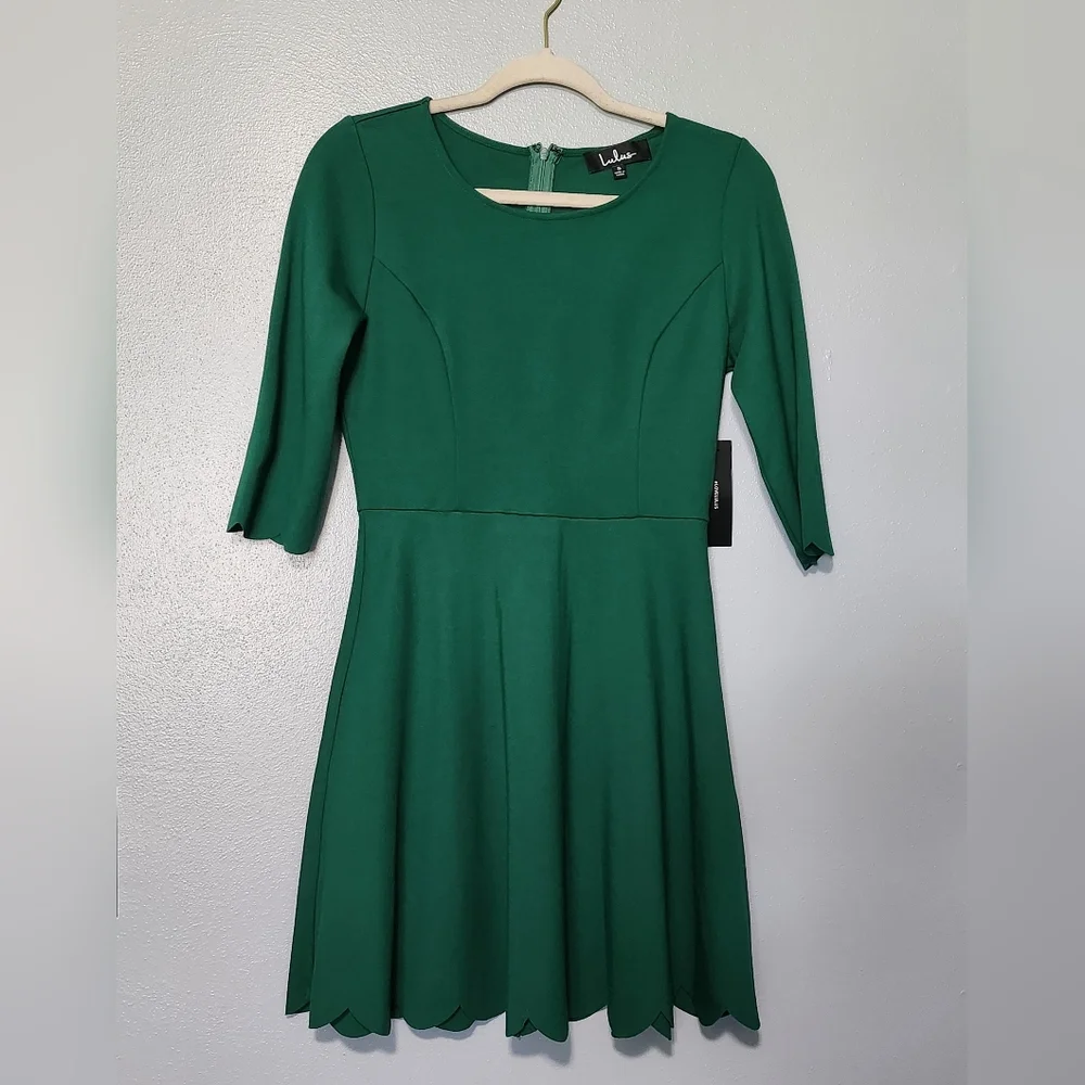 LULUS Skater Dress Womens Small Green Fit and Flare Scoop Neck Party Scallop Hem
